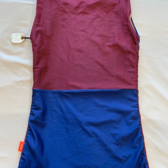 Swim Rashguard - Picture 5 of 7